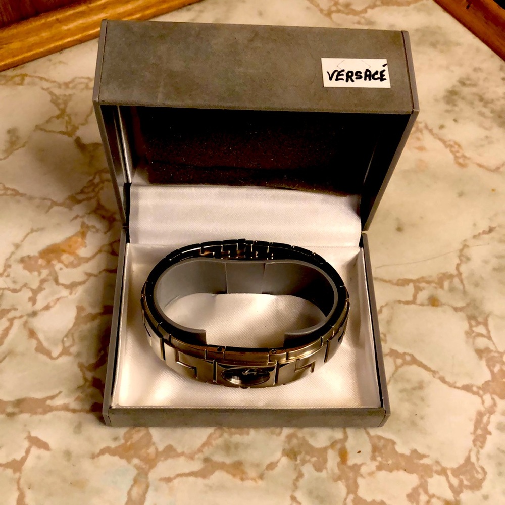 VERSACE WATCH - Picture 5 of 11
